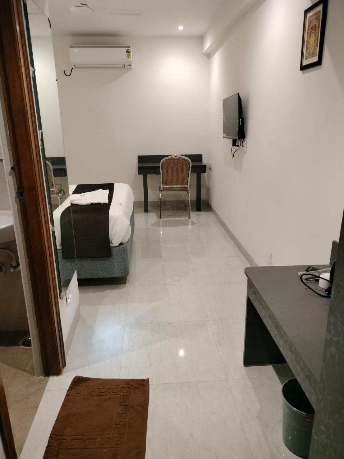 Hotel Paramount Visakhapatnam Zewnętrze zdjęcie